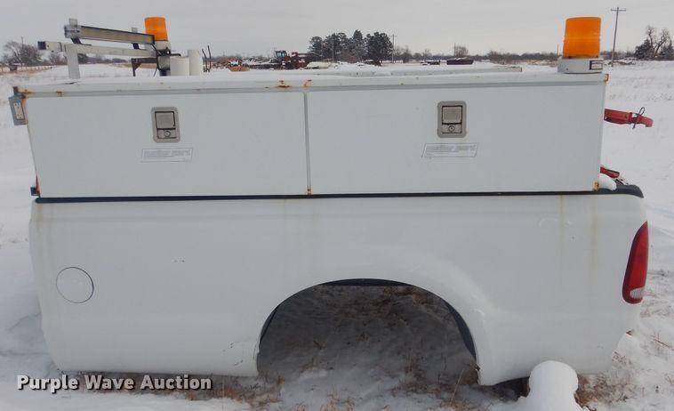 image for item FA9479 Ford Super Duty pickup truck bed