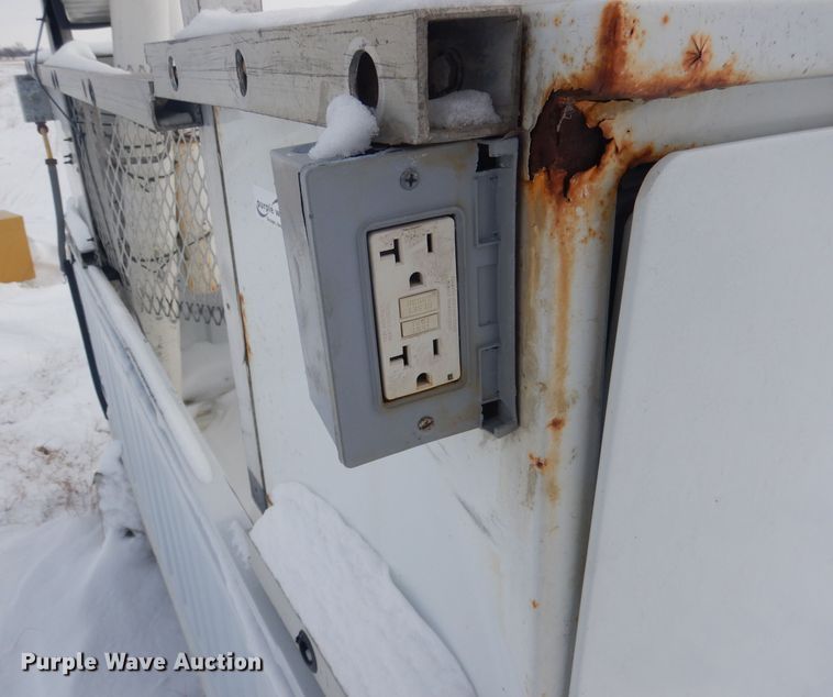 image for item FA9479 Ford Super Duty pickup truck bed