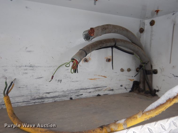 image for item FA9479 Ford Super Duty pickup truck bed