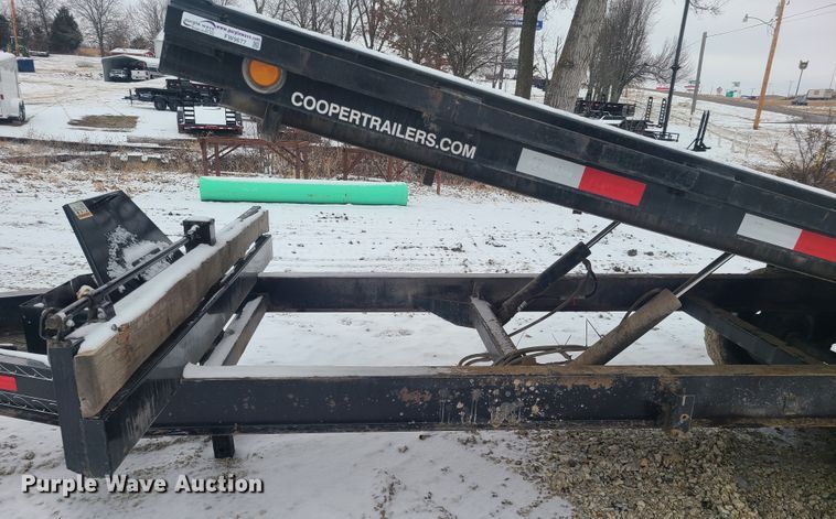 image for item FW9677 2019 PJ Trailers  tilt deck equipment trailer