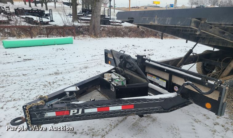 image for item FW9677 2019 PJ Trailers  tilt deck equipment trailer