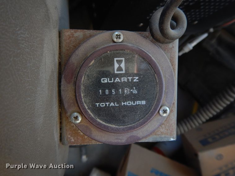 image for item GG9292 1996 Ford L8000  service truck