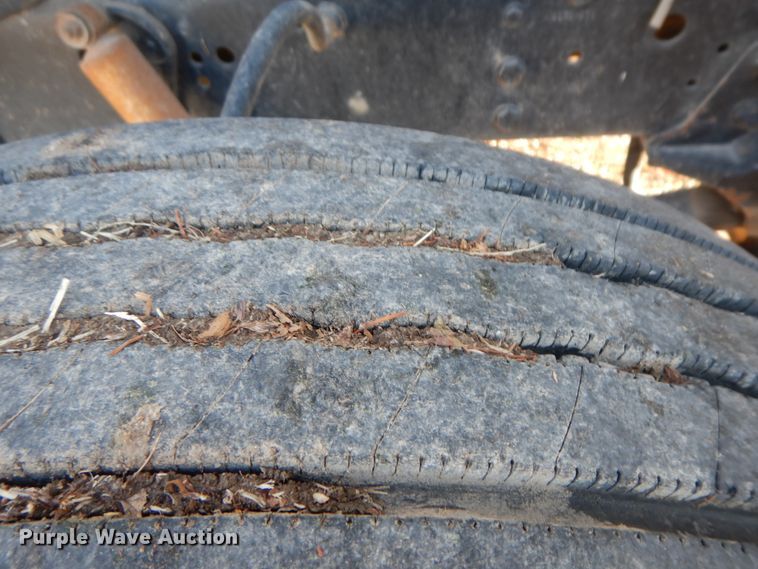 image for item GG9292 1996 Ford L8000  service truck