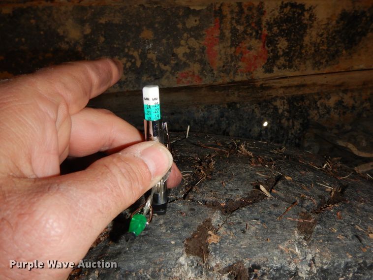 image for item GG9292 1996 Ford L8000  service truck