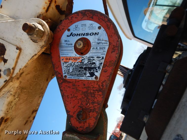 image for item GG9292 1996 Ford L8000  service truck