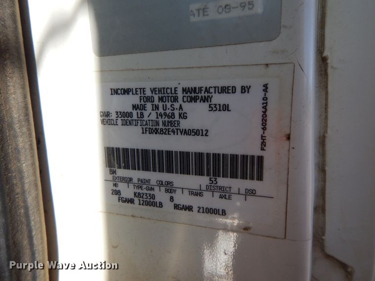 image for item GG9292 1996 Ford L8000  service truck