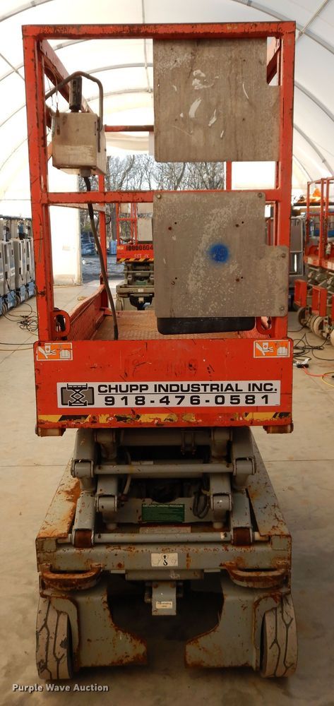 image for item GG9326 2011 Skyjack SJIII 3219  scissor lift
