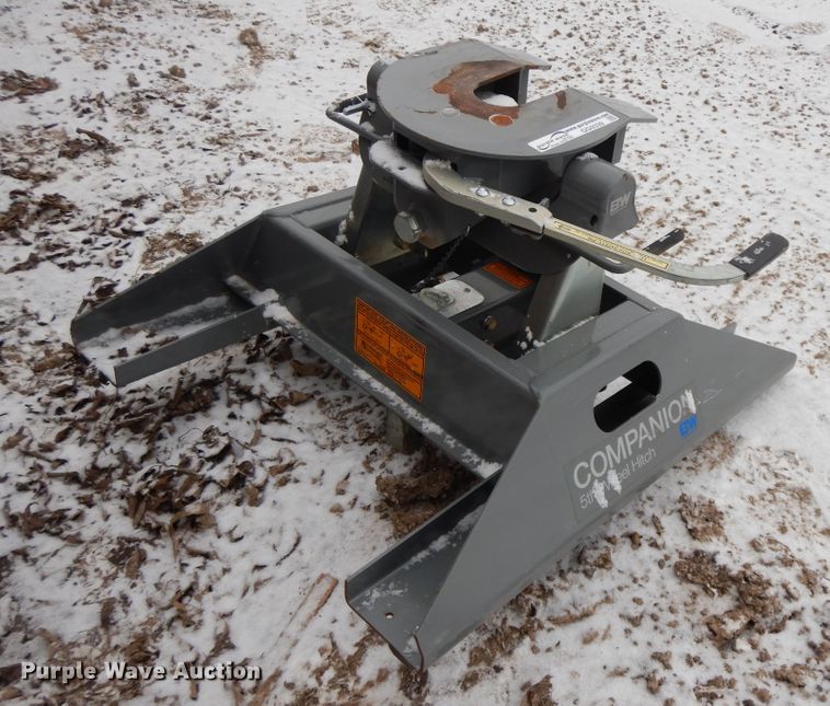 image for item GG9339 B & W  fifth wheel hitch