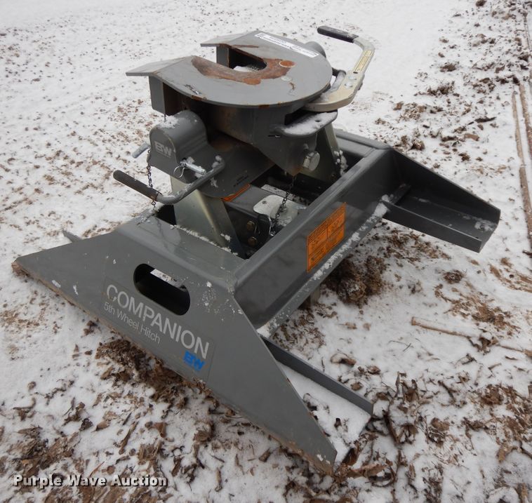 image for item GG9339 B & W  fifth wheel hitch