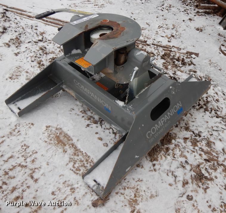 image for item GG9339 B & W  fifth wheel hitch