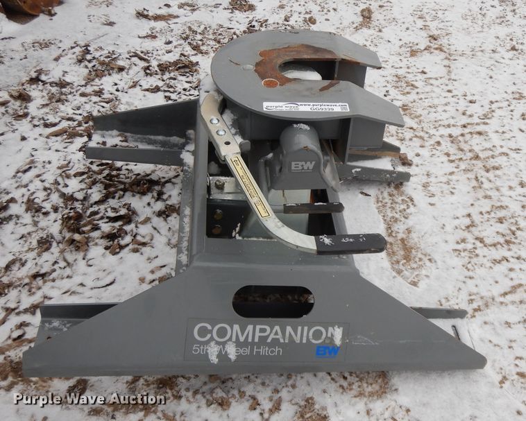 image for item GG9339 B & W  fifth wheel hitch