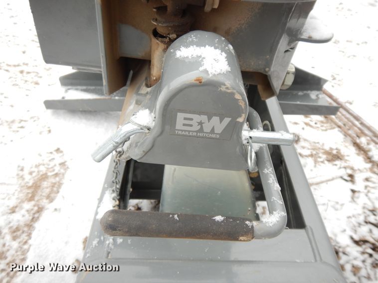 image for item GG9339 B & W  fifth wheel hitch