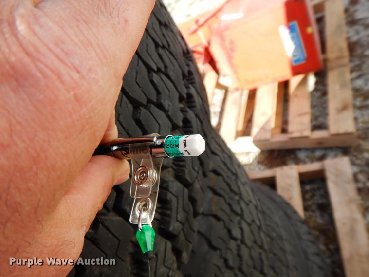 image for item GG9360 (4) tires and wheels