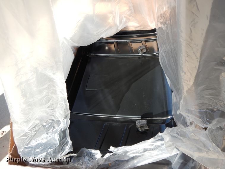 image for item GG9366 John Deere UTV canopy