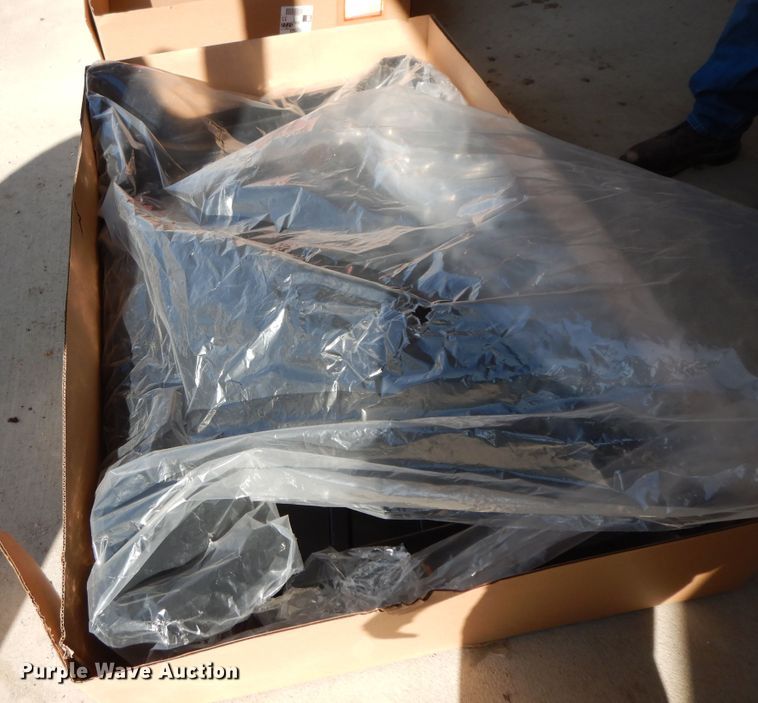 image for item GG9366 John Deere UTV canopy