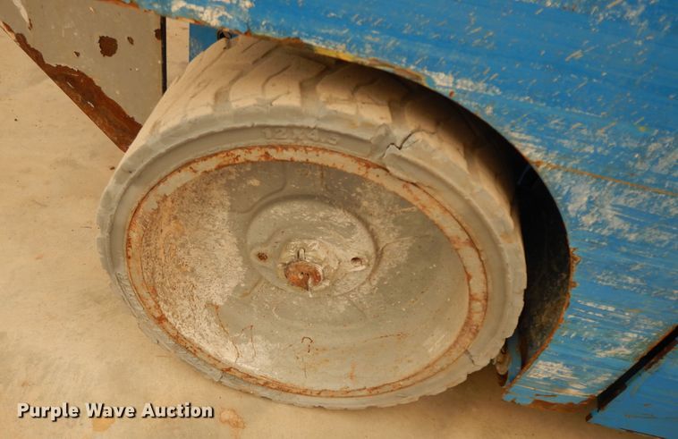 image for item GG9367 2013 Genie GS1930  scissor lift