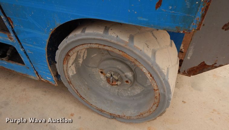 image for item GG9367 2013 Genie GS1930  scissor lift