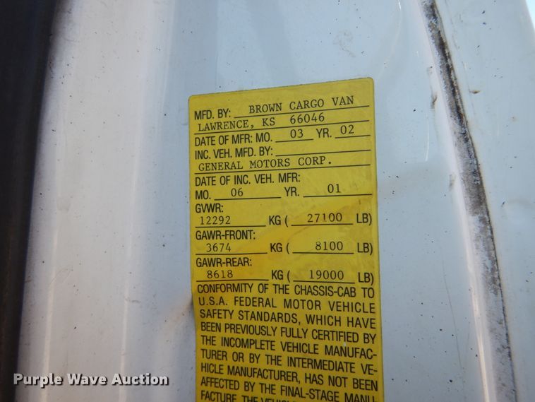 image for item GT9554 2001 GMC C7500  truck cab and chassis