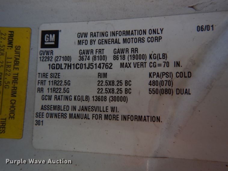 image for item GT9554 2001 GMC C7500  truck cab and chassis