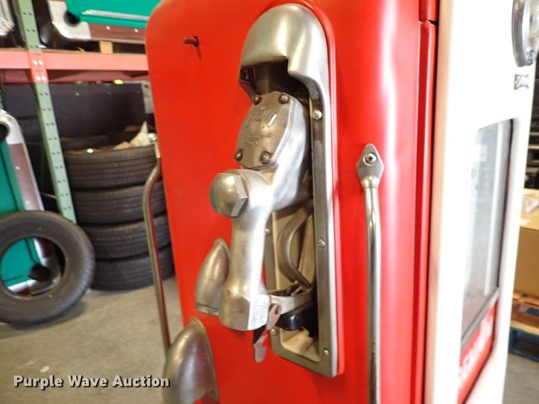 image for item HC9758 Bennett 766 fuel pump