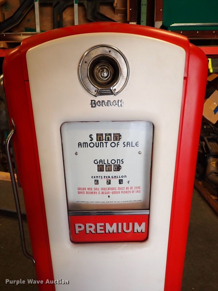 image for item HC9758 Bennett 766 fuel pump