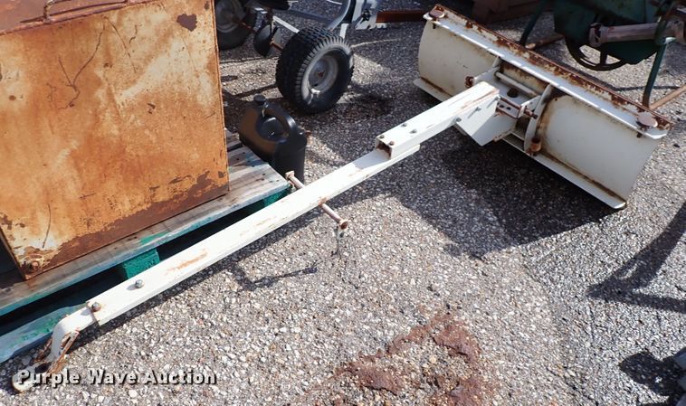 image for item HC9906 Assorted equipment