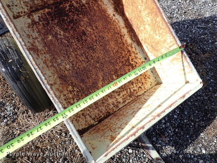 image for item HC9906 Assorted equipment