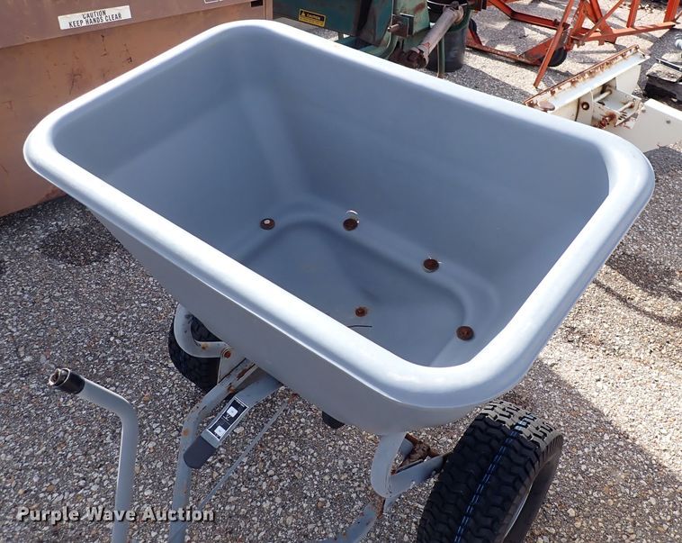 image for item HC9906 Assorted equipment