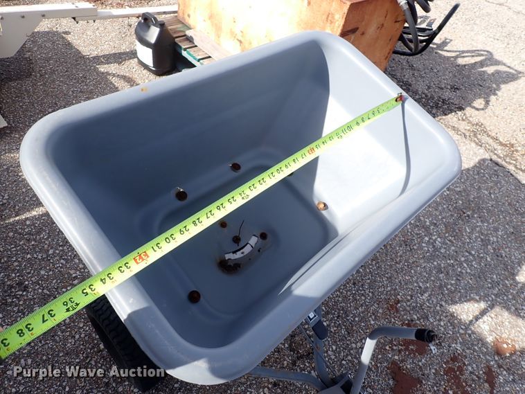 image for item HC9906 Assorted equipment