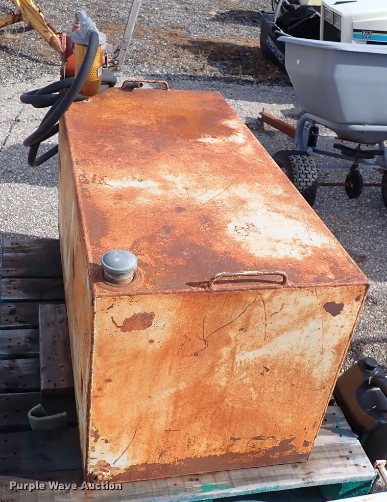 image for item HC9906 Assorted equipment