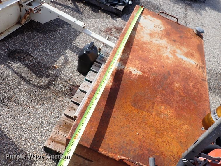 image for item HC9906 Assorted equipment