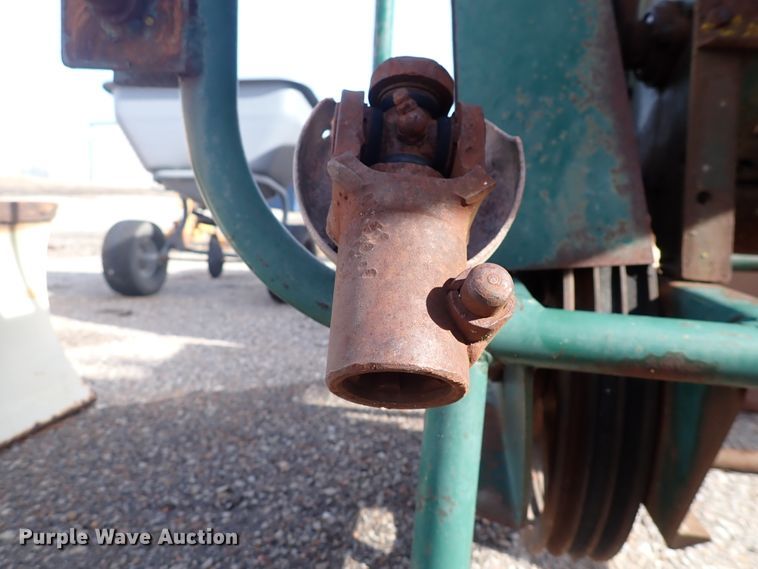 image for item HC9906 Assorted equipment