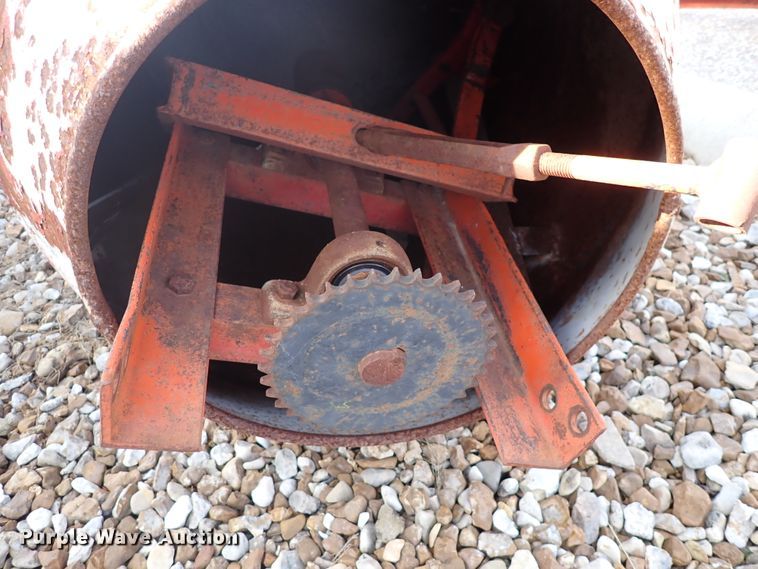 image for item HC9906 Assorted equipment