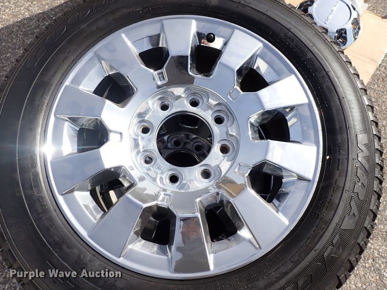 image for item HC9908 (4) GMC Yukon Denali LT265/60R20 tires