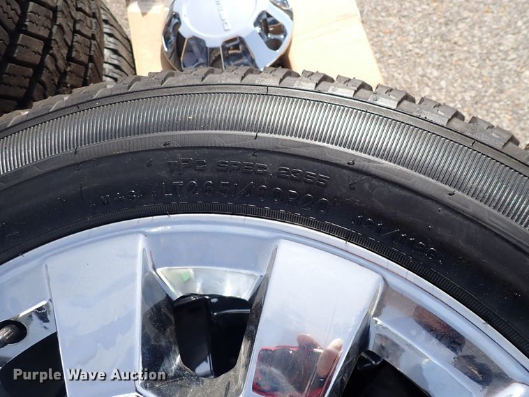 image for item HC9908 (4) GMC Yukon Denali LT265/60R20 tires