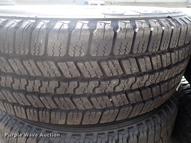 image for item HC9908 (4) GMC Yukon Denali LT265/60R20 tires