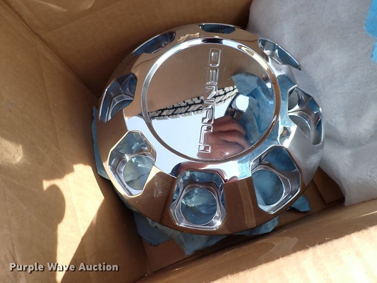 image for item HC9908 (4) GMC Yukon Denali LT265/60R20 tires