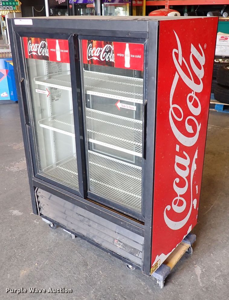 image for item HC9912 True Coca Cola refrigerated cooler