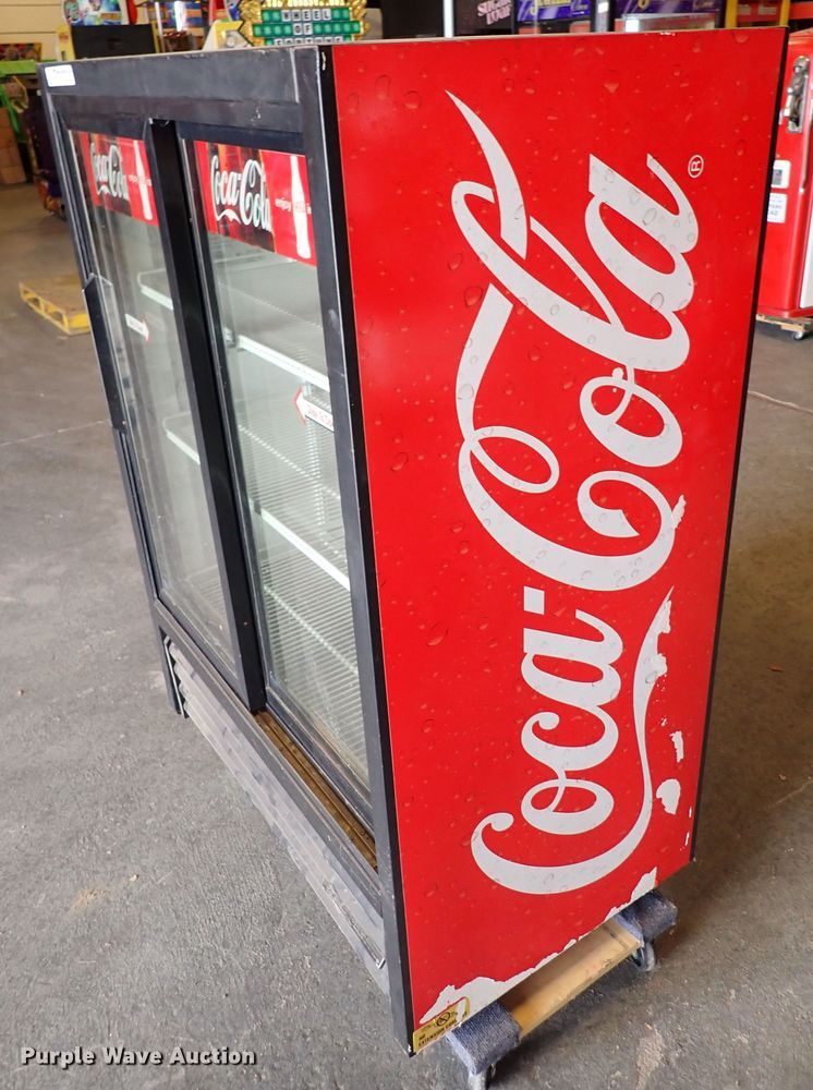 image for item HC9912 True Coca Cola refrigerated cooler