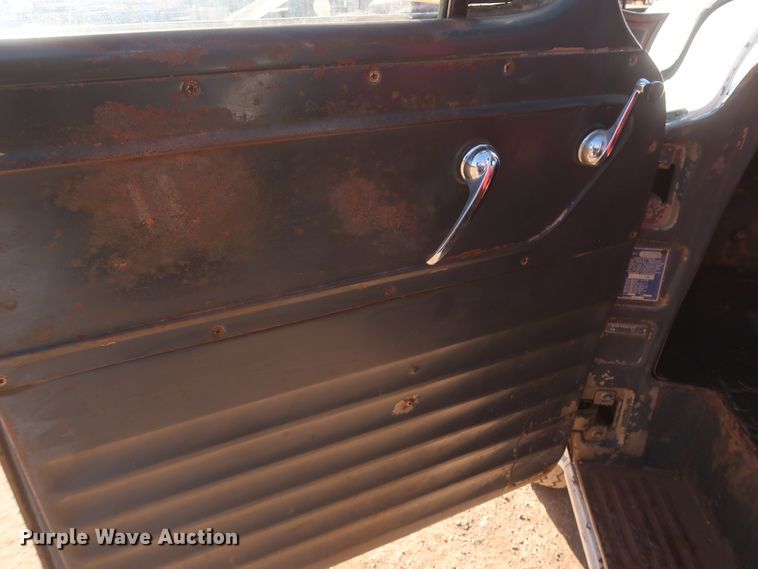 image for item HK9657 1959 Chevrolet Viking 60  winch truck