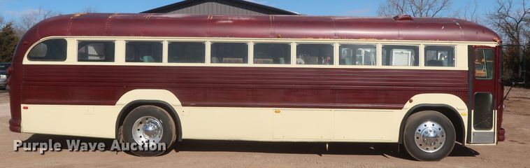 image for item HK9658 1978 Crown Supercoach A-426-11  bus