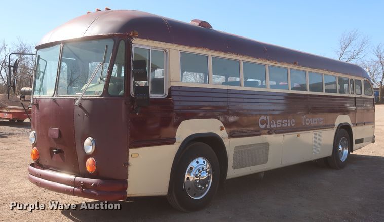 image for item HK9658 1978 Crown Supercoach A-426-11  bus