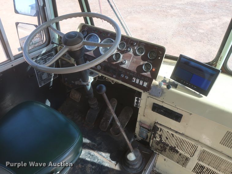 image for item HK9658 1978 Crown Supercoach A-426-11  bus