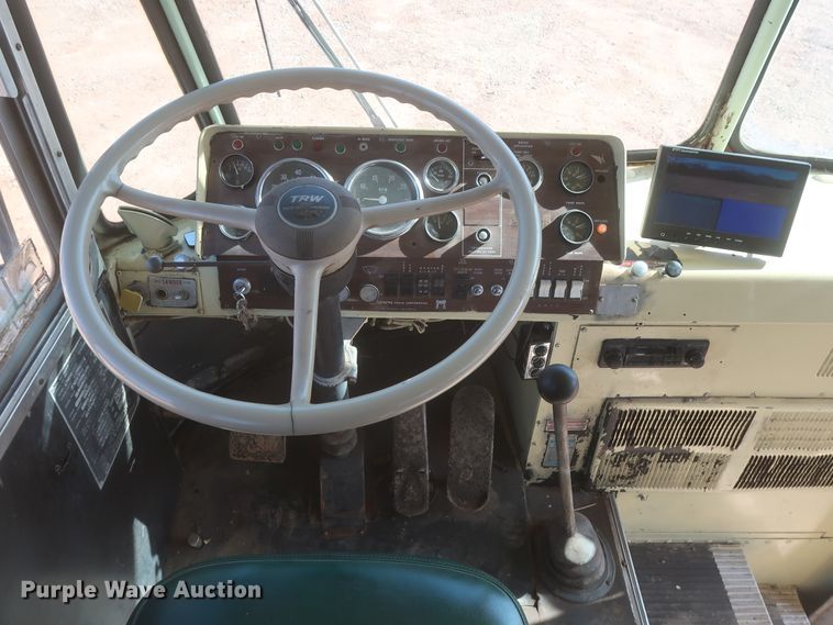 image for item HK9658 1978 Crown Supercoach A-426-11  bus