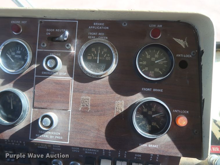 image for item HK9658 1978 Crown Supercoach A-426-11  bus