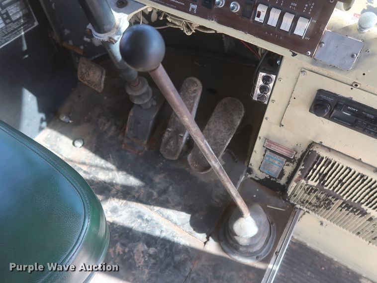 image for item HK9658 1978 Crown Supercoach A-426-11  bus