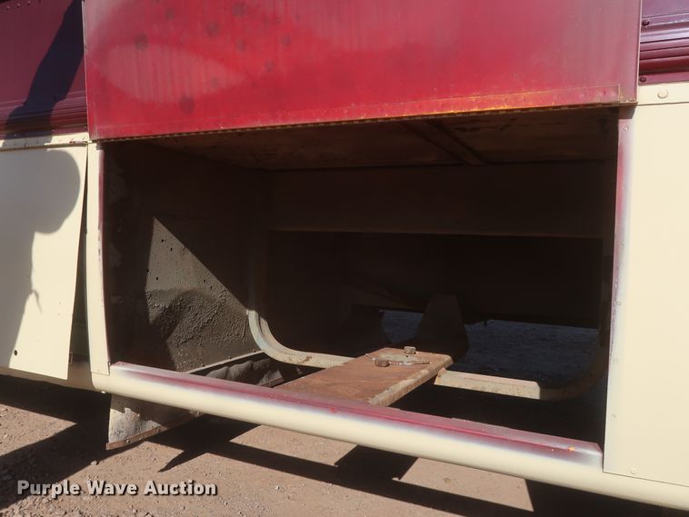 image for item HK9658 1978 Crown Supercoach A-426-11  bus