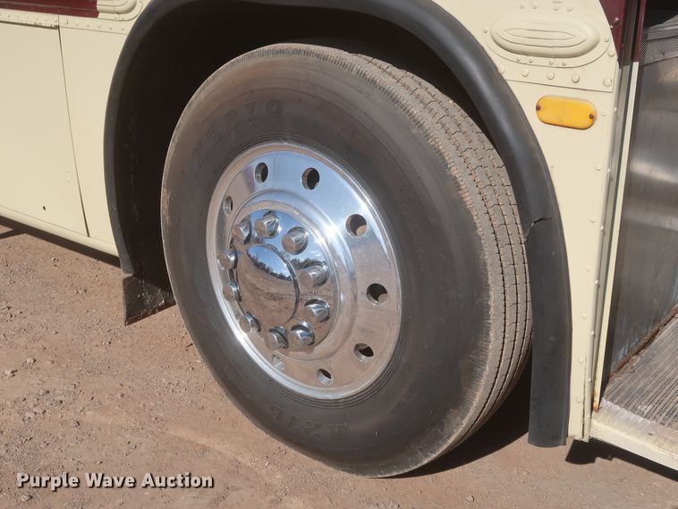 image for item HK9658 1978 Crown Supercoach A-426-11  bus