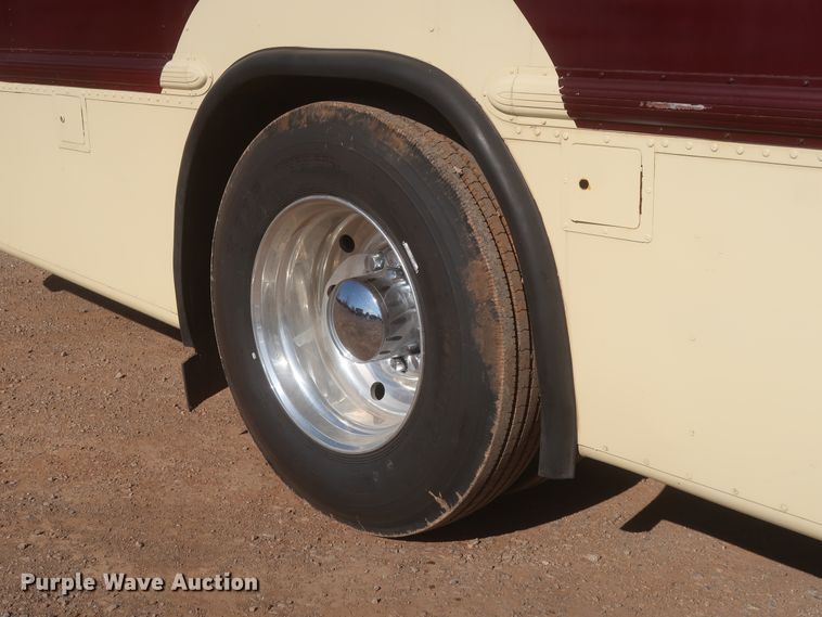 image for item HK9658 1978 Crown Supercoach A-426-11  bus