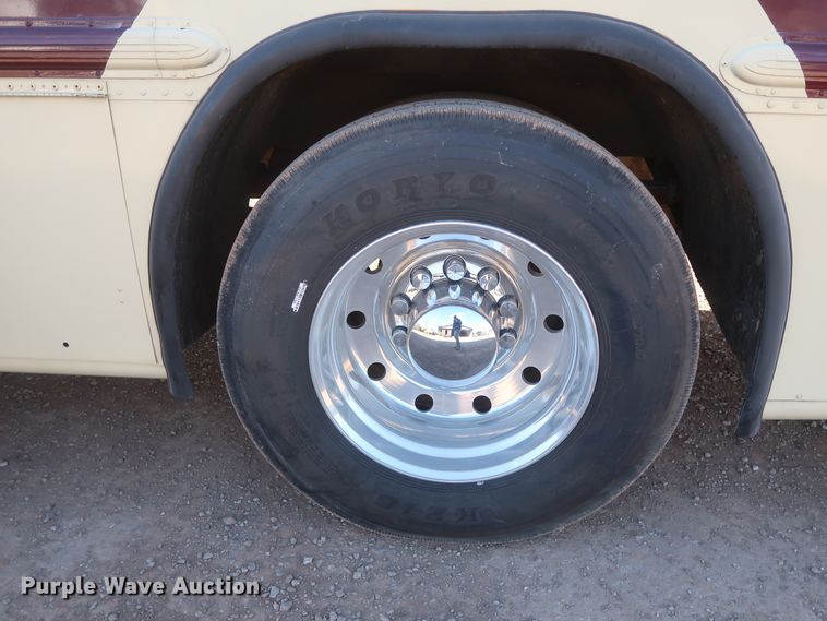 image for item HK9658 1978 Crown Supercoach A-426-11  bus